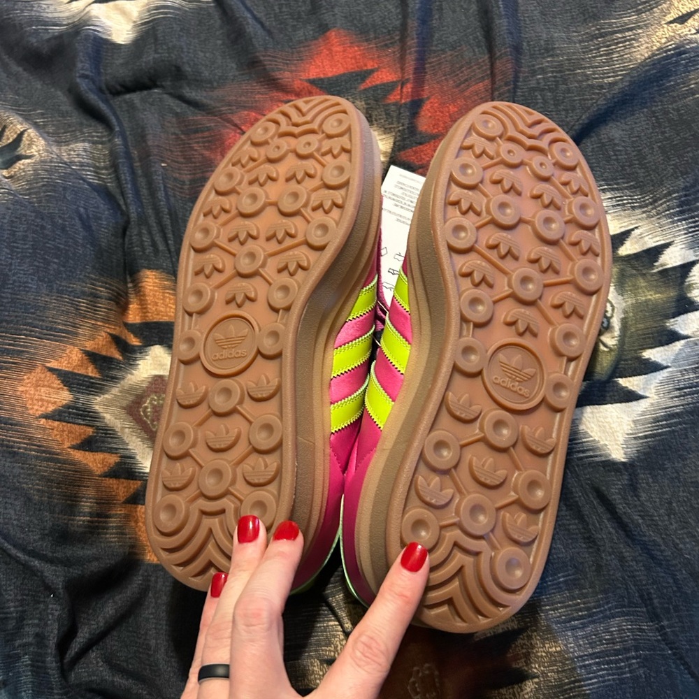 Adidas Gazelle Bold NWT 8.5 - Picture 2 of 4